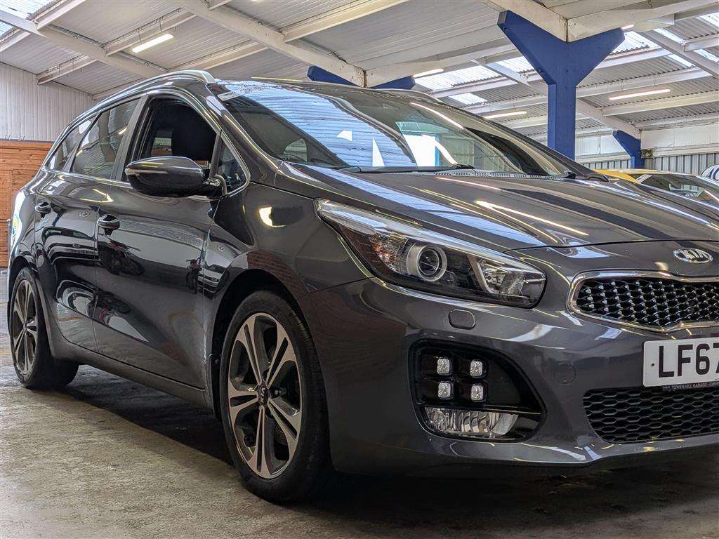 <p>2017 KIA CEED GT-LINE S ISG CRDI S</p>