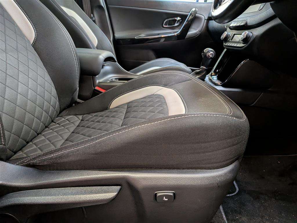 <p>2017 KIA CEED GT-LINE S ISG CRDI S</p>