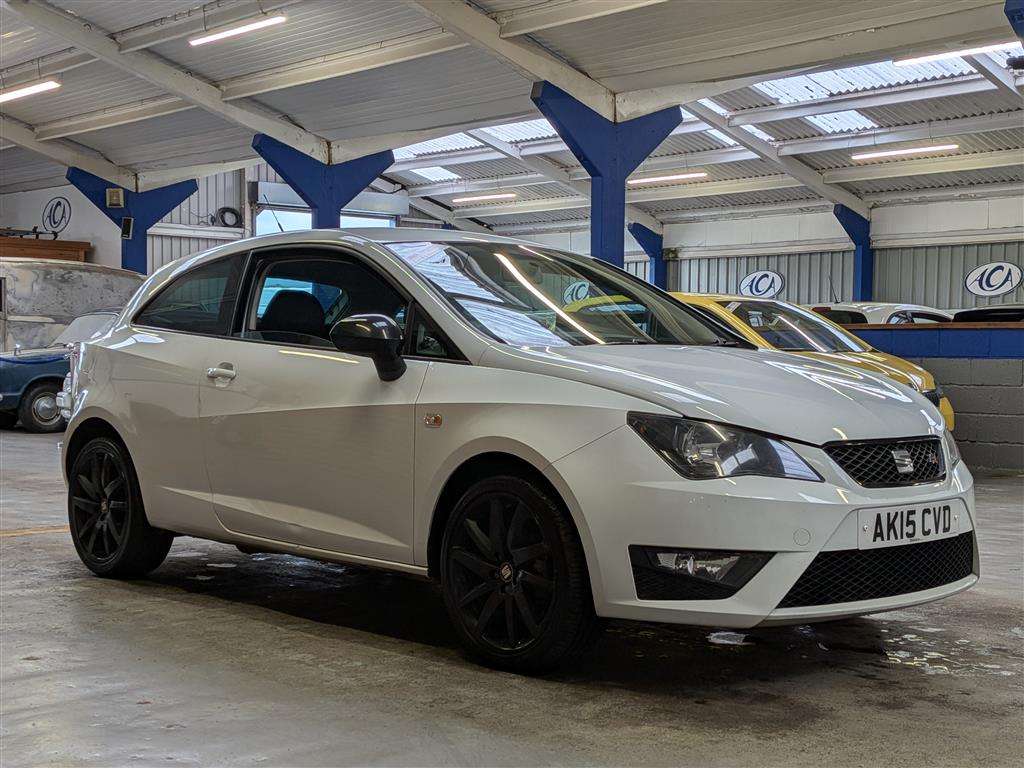 <p>2015 SEAT IBIZA FR BLACK TSI</p>