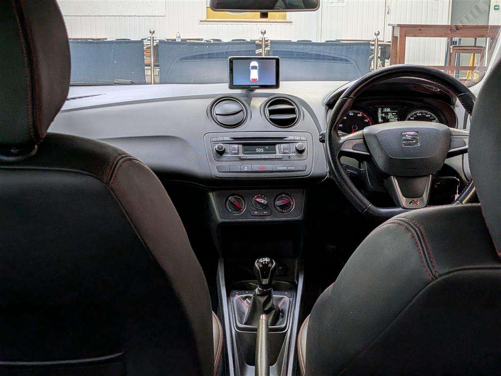 <p>2015 SEAT IBIZA FR BLACK TSI</p>