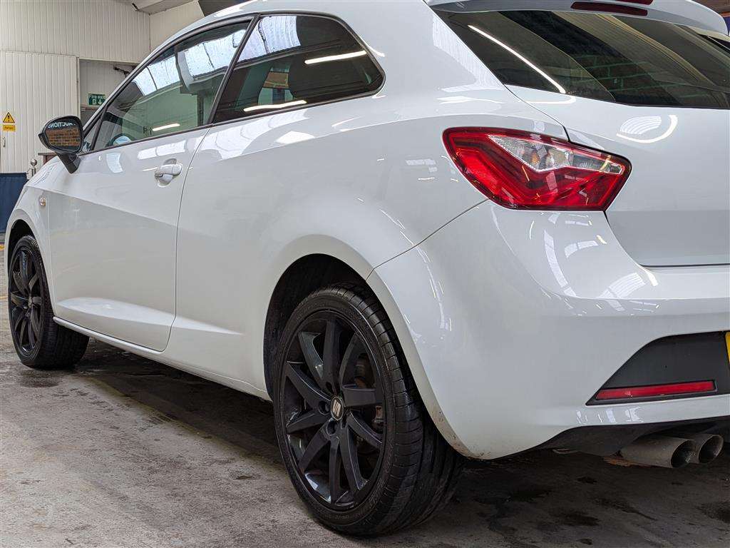 <p>2015 SEAT IBIZA FR BLACK TSI</p>