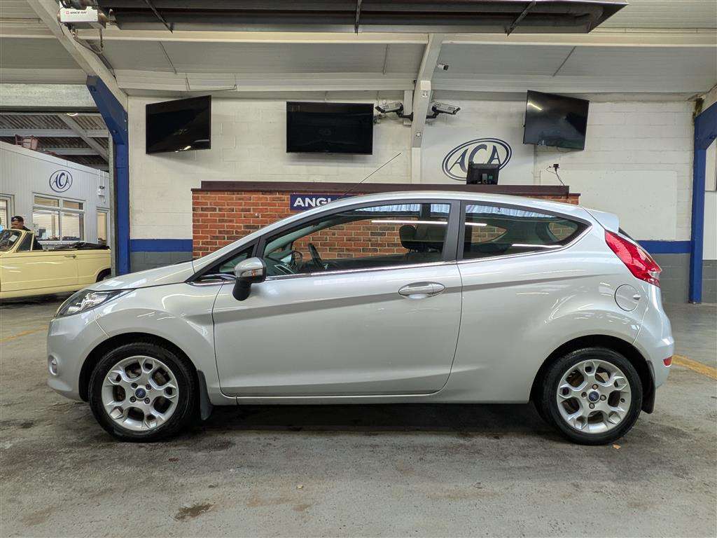 <p>2012 FORD FIESTA ZETEC</p>