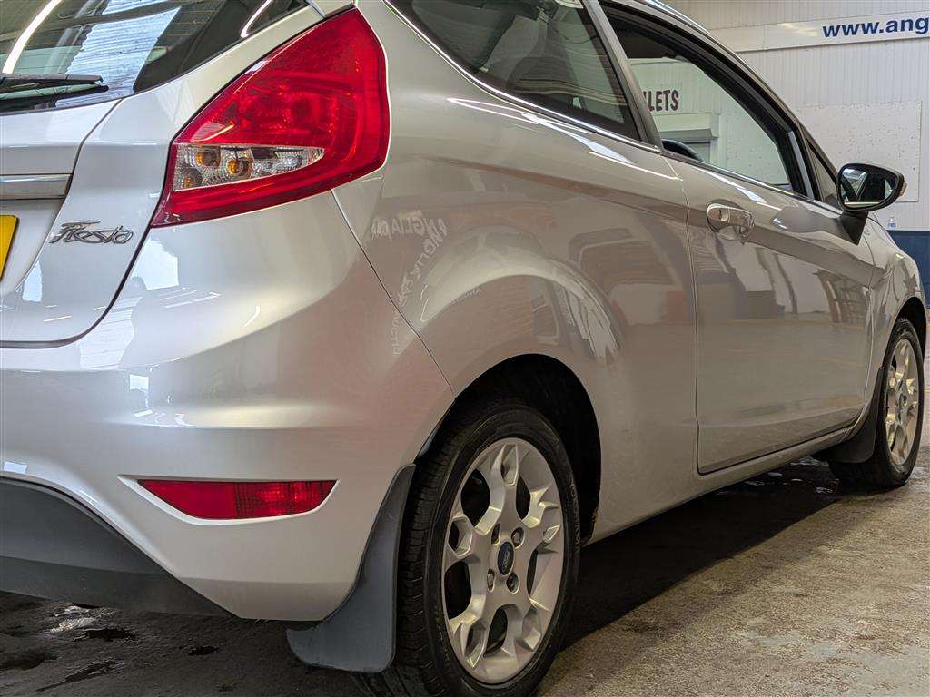 <p>2012 FORD FIESTA ZETEC</p>