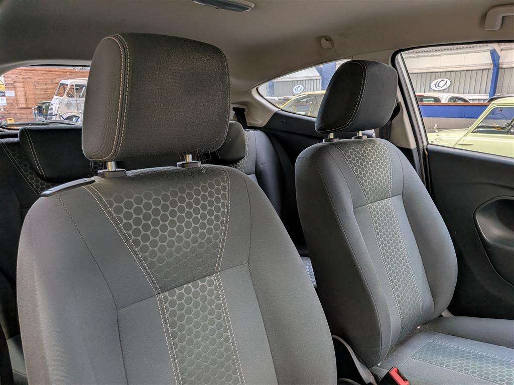 <p>2012 FORD FIESTA ZETEC</p>