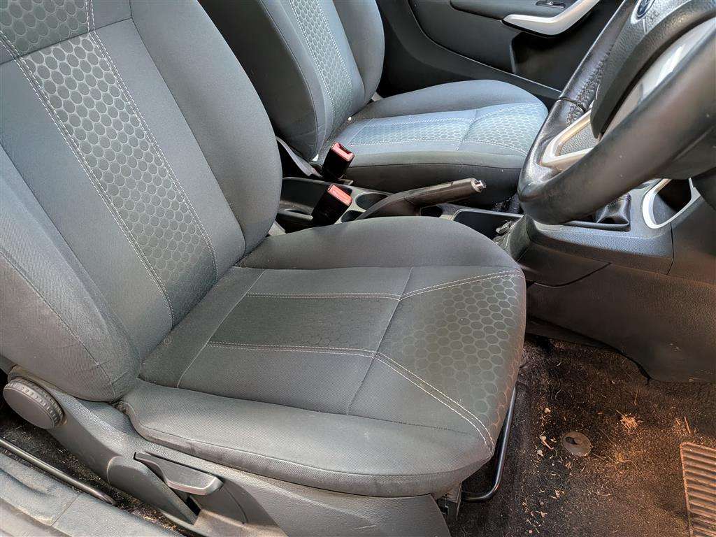 <p>2012 FORD FIESTA ZETEC</p>