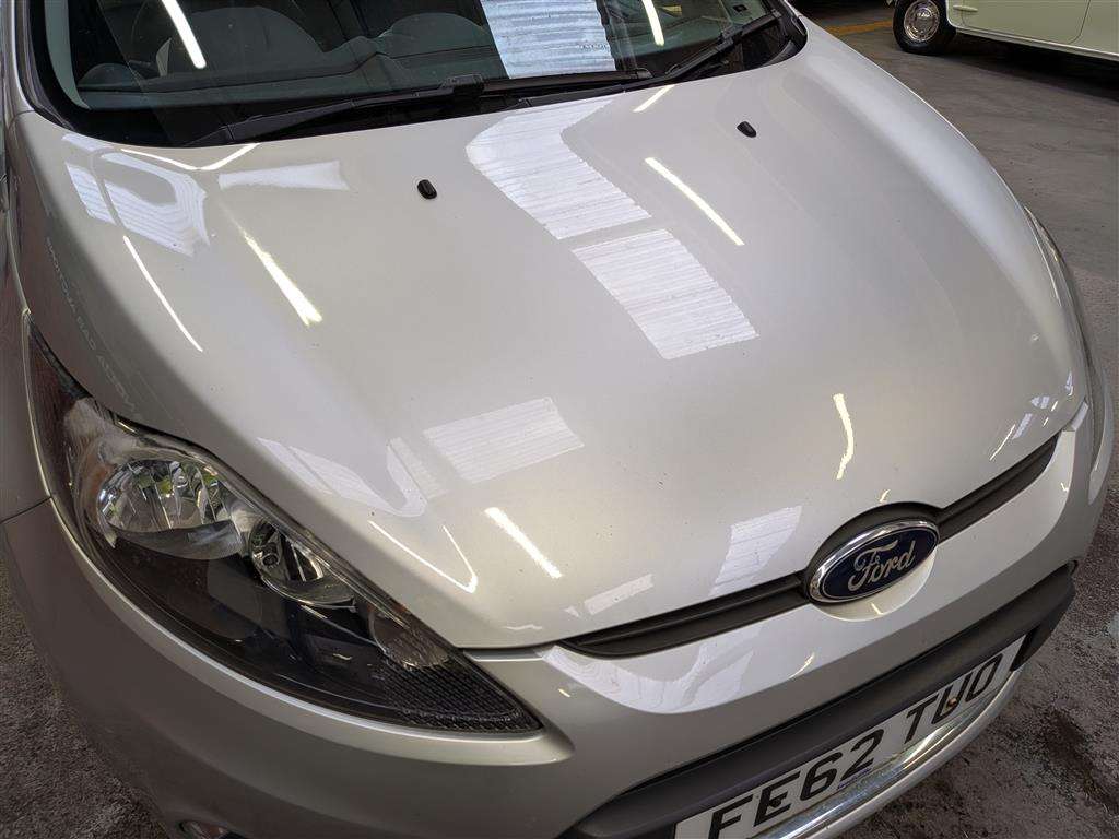 <p>2012 FORD FIESTA ZETEC</p>