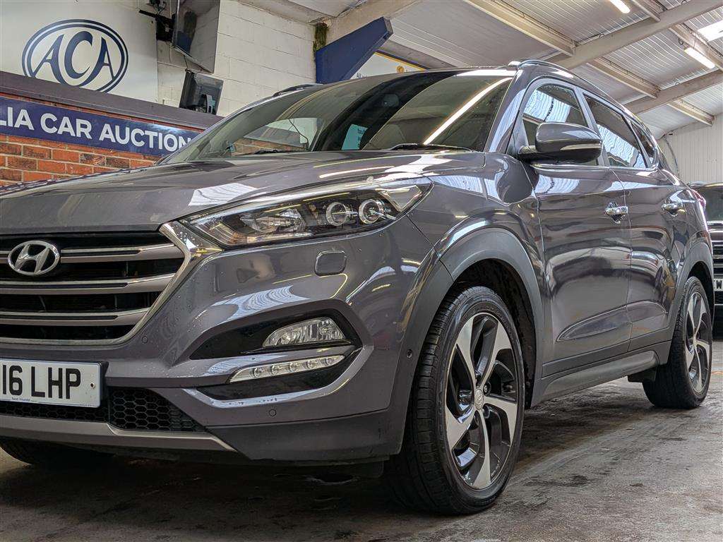 <p>2016 HYUNDAI TUCSON PREMIUM SE CRDI AU</p>
