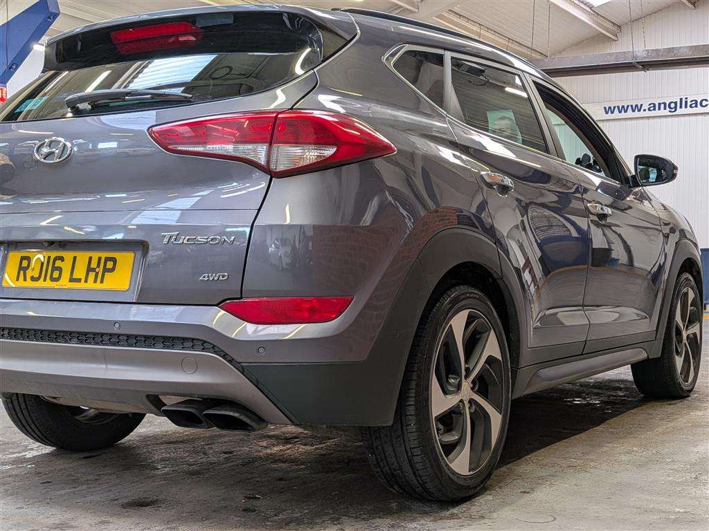 <p>2016 HYUNDAI TUCSON PREMIUM SE CRDI AU</p>