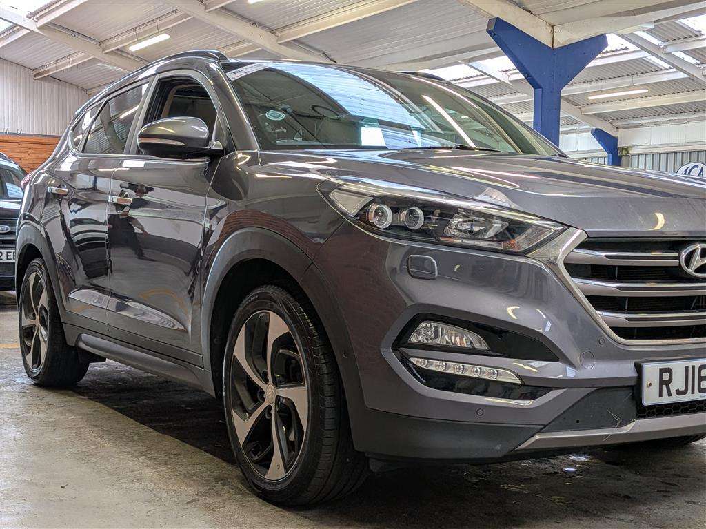 <p>2016 HYUNDAI TUCSON PREMIUM SE CRDI AU</p>
