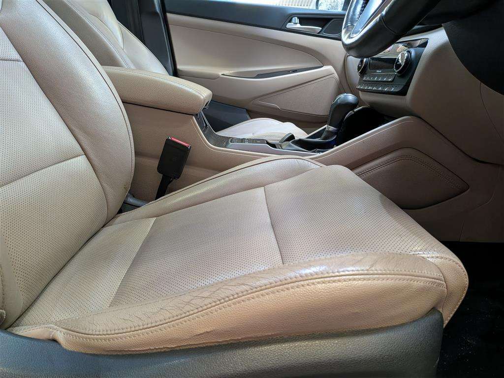 <p>2016 HYUNDAI TUCSON PREMIUM SE CRDI AU</p>