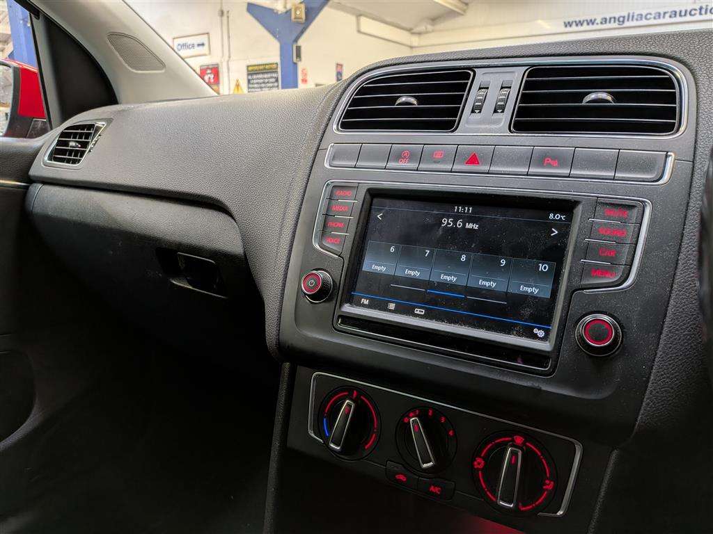 <p>2017 VOLKSWAGEN POLO MATCH EDITION</p>