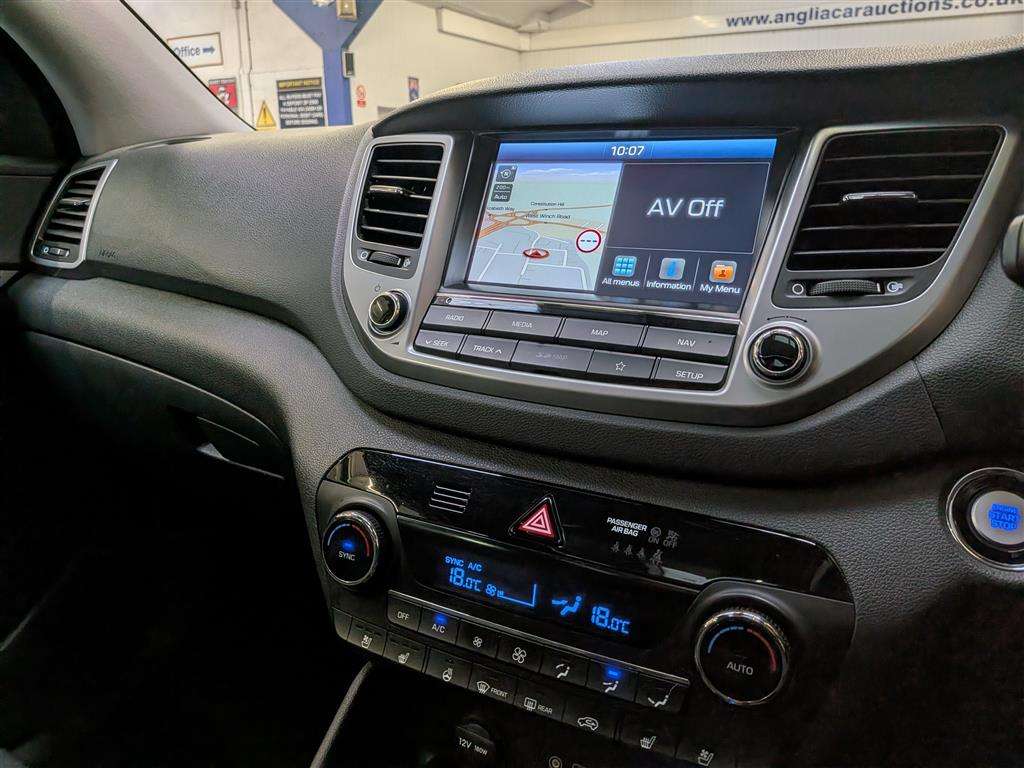 <p>2018 HYUNDAI TUCSON PREMIUM SE CRDI AU</p>