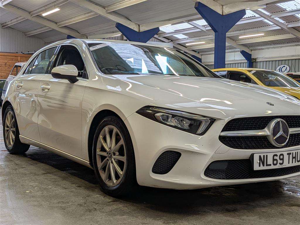 <p>2019 MERCEDES-BENZ A 200 D SPORT AUTO</p>