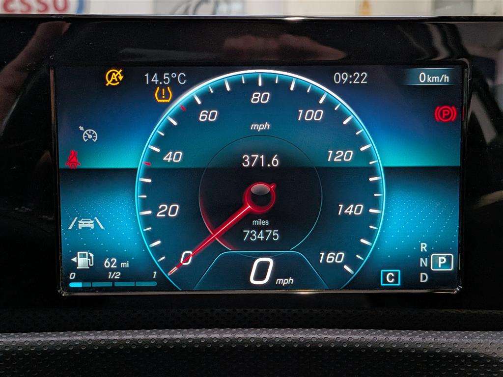 <p>2019 MERCEDES-BENZ A 200 D SPORT AUTO</p>