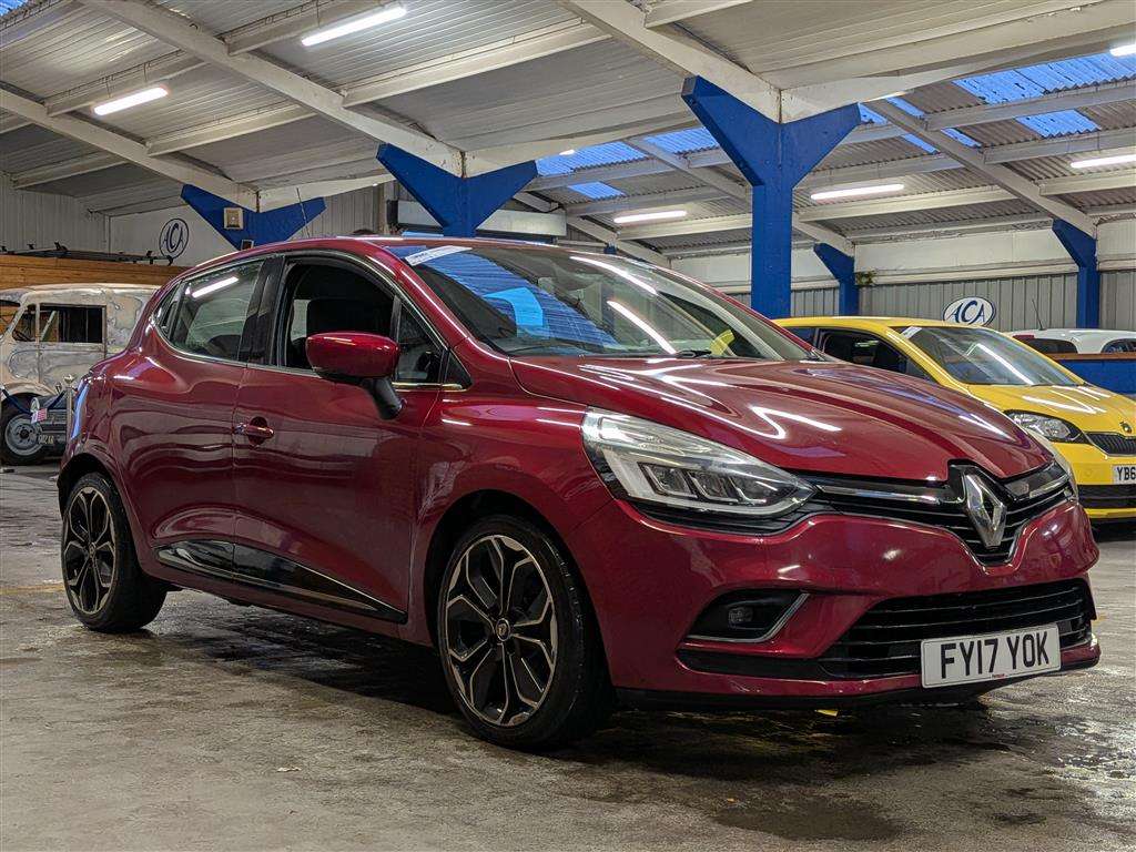 <p>2017 RENAULT CLIO DYNAMIQUE S NAV DCI</p>