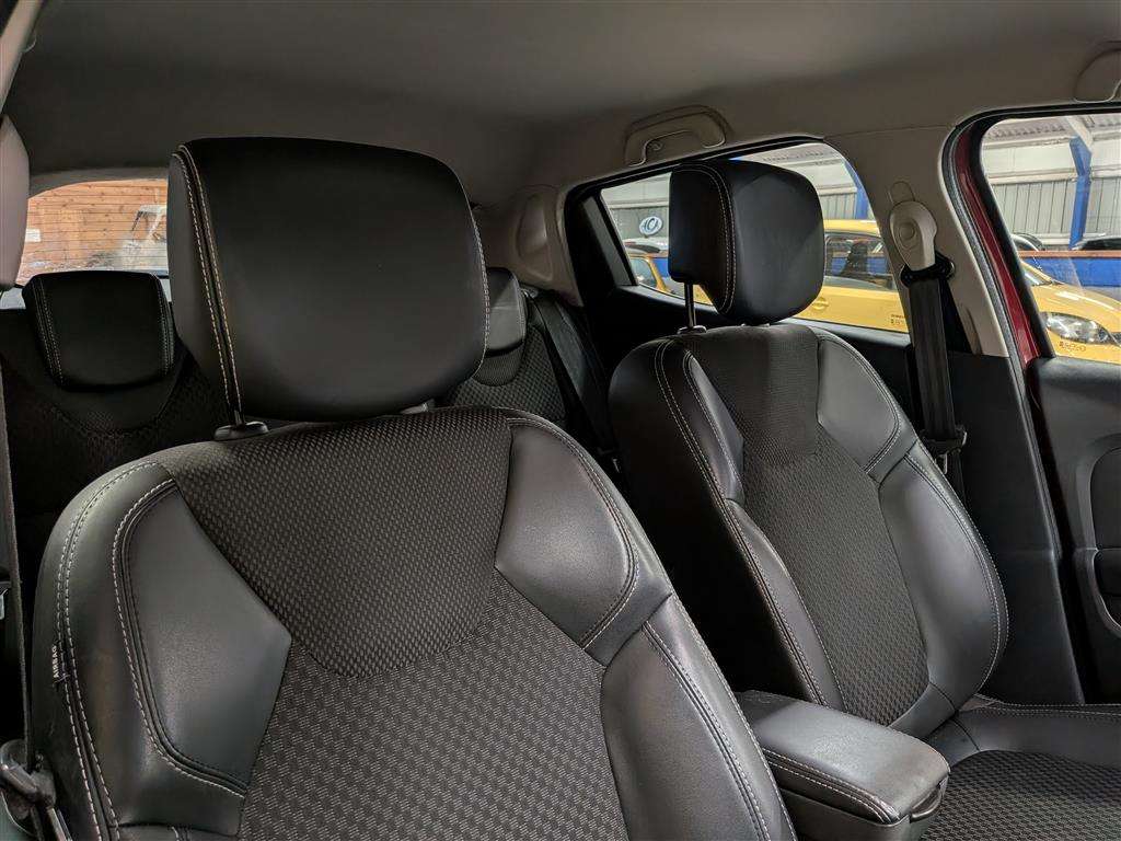 <p>2017 RENAULT CLIO DYNAMIQUE S NAV DCI</p>