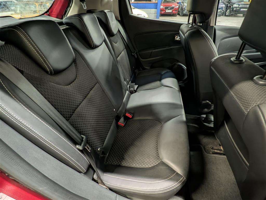 <p>2017 RENAULT CLIO DYNAMIQUE S NAV DCI</p>