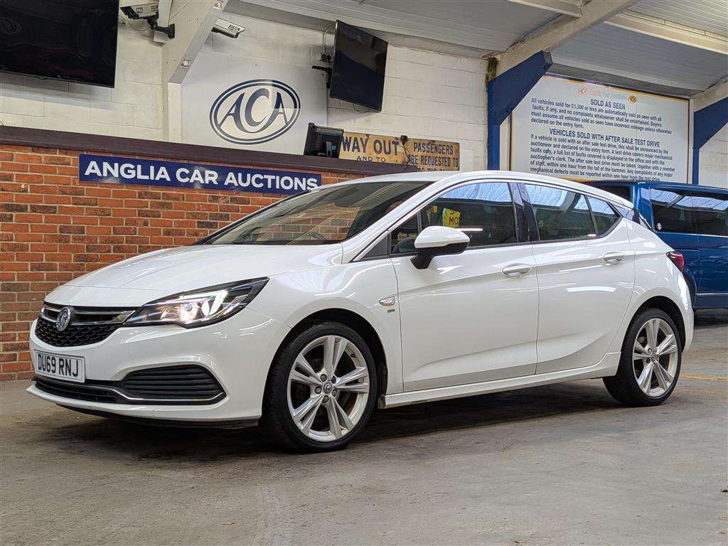 <p>2019 VAUXHALL ASTRA SRI VX-LINE NAV TUR</p>