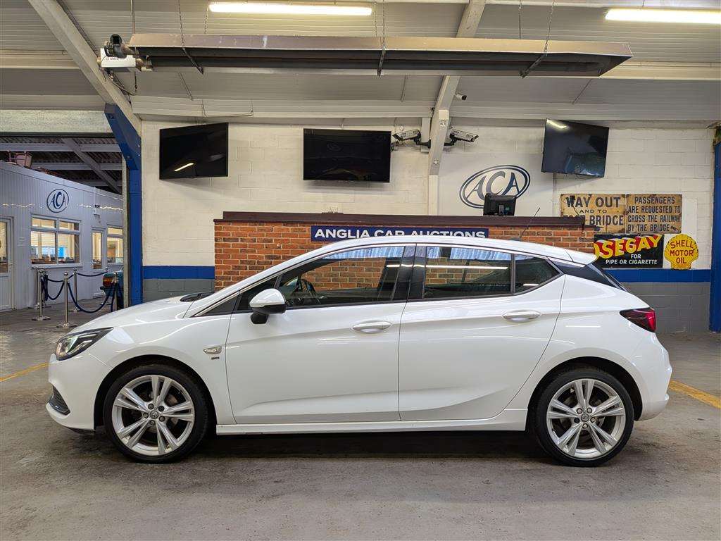 <p>2019 VAUXHALL ASTRA SRI VX-LINE NAV TUR</p>