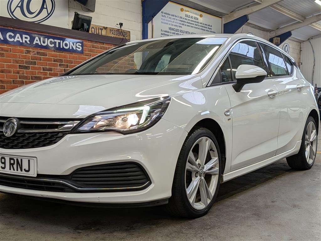 <p>2019 VAUXHALL ASTRA SRI VX-LINE NAV TUR</p>