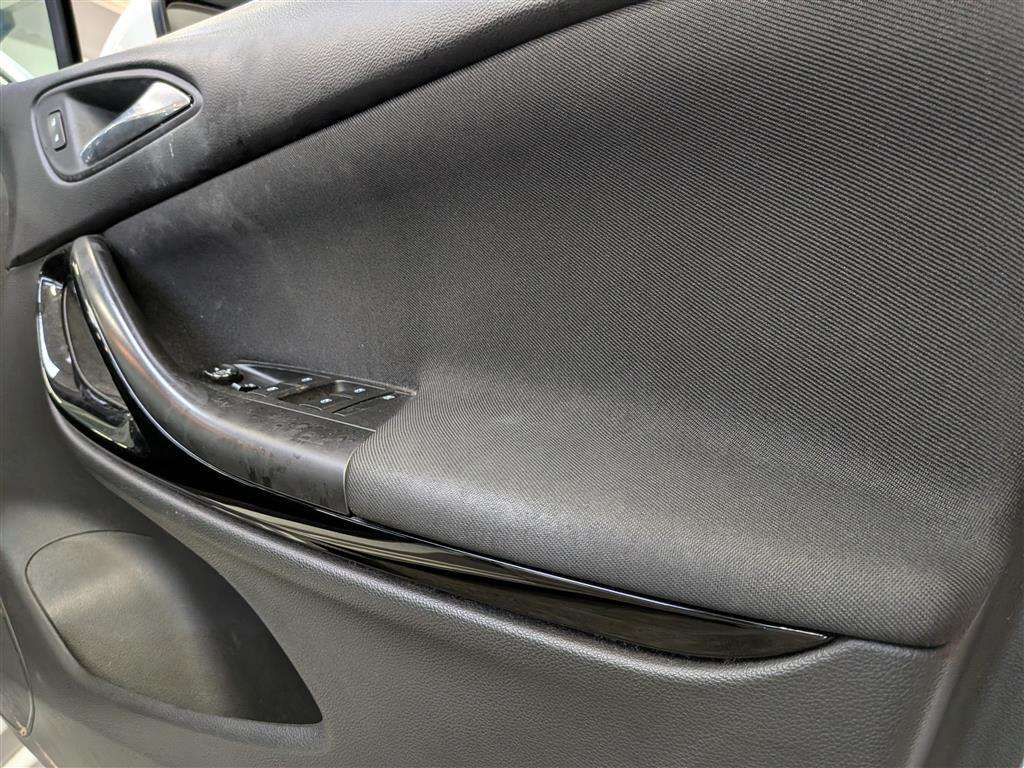 <p>2019 VAUXHALL ASTRA SRI VX-LINE NAV TUR</p>