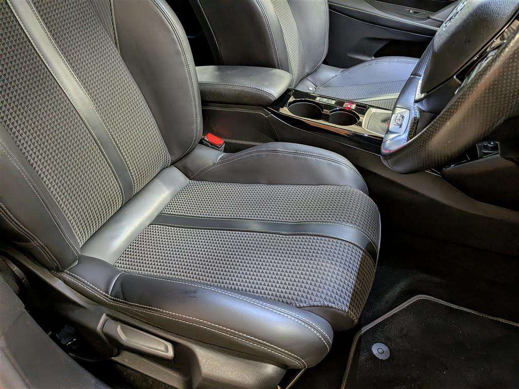 <p>2020 PEUGEOT 2008 GT LINE PURETECH S/S</p>