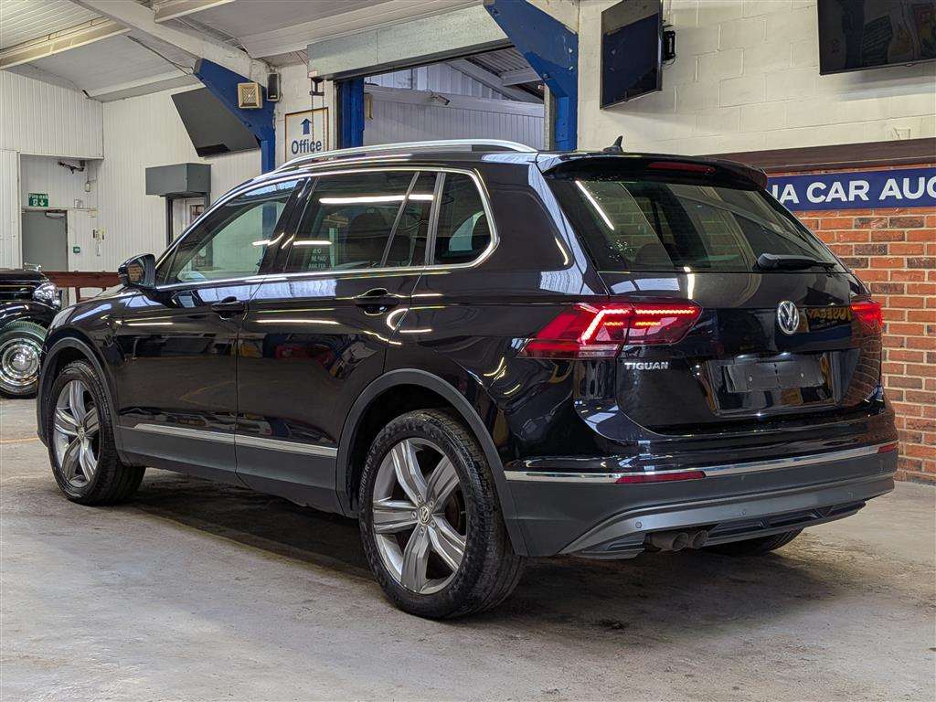 <p>2019 VOLKSWAGEN TIGUAN SEL TDI S-A</p>