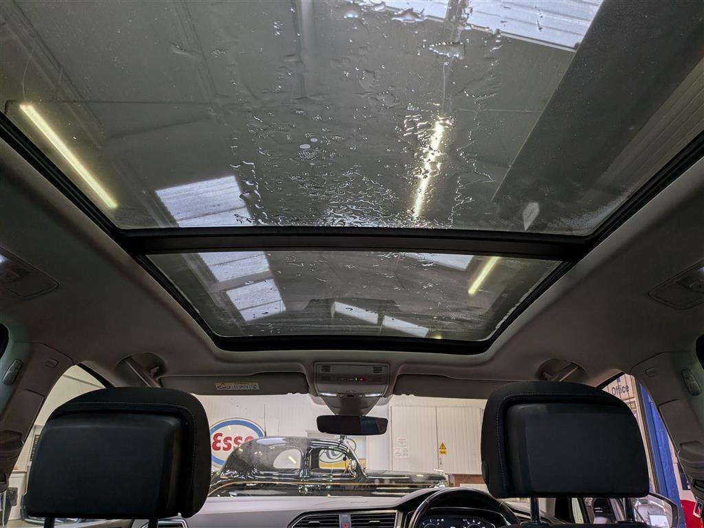 <p>2019 VOLKSWAGEN TIGUAN SEL TDI S-A</p>