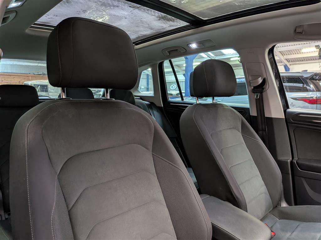 <p>2019 VOLKSWAGEN TIGUAN SEL TDI S-A</p>