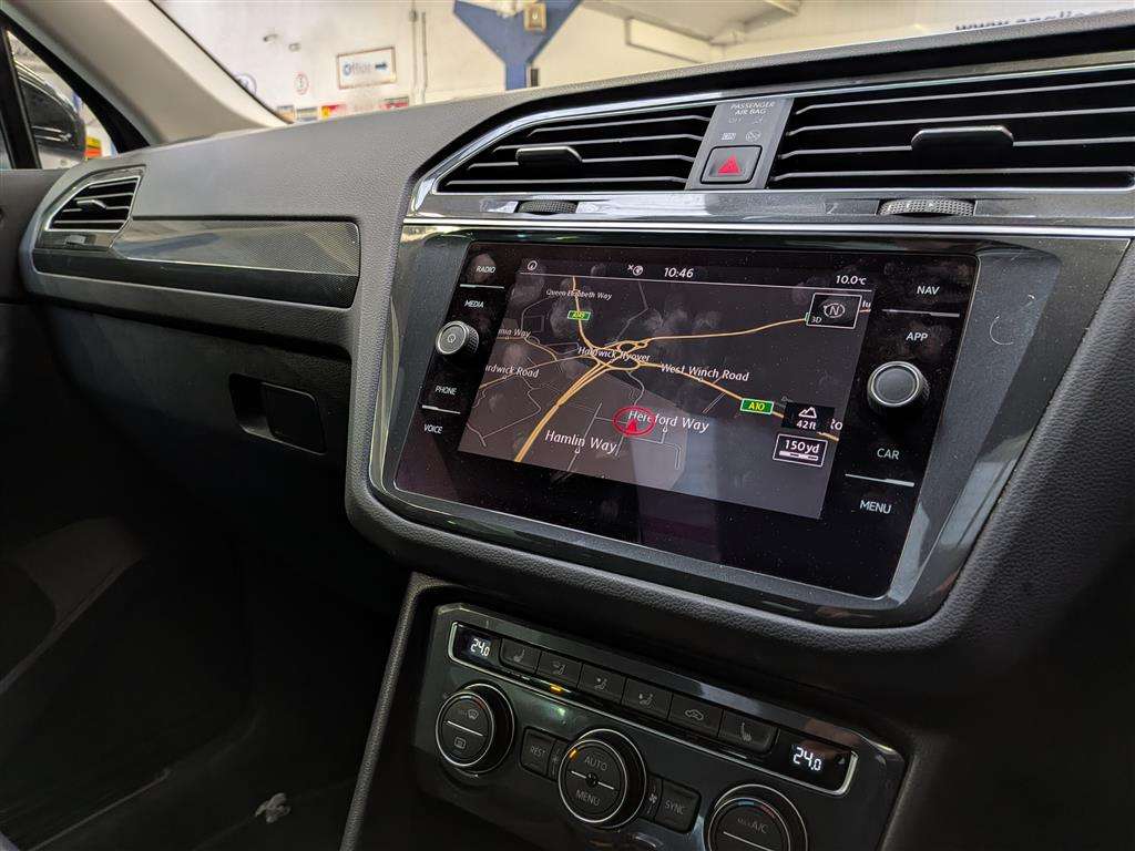 <p>2019 VOLKSWAGEN TIGUAN SEL TDI S-A</p>