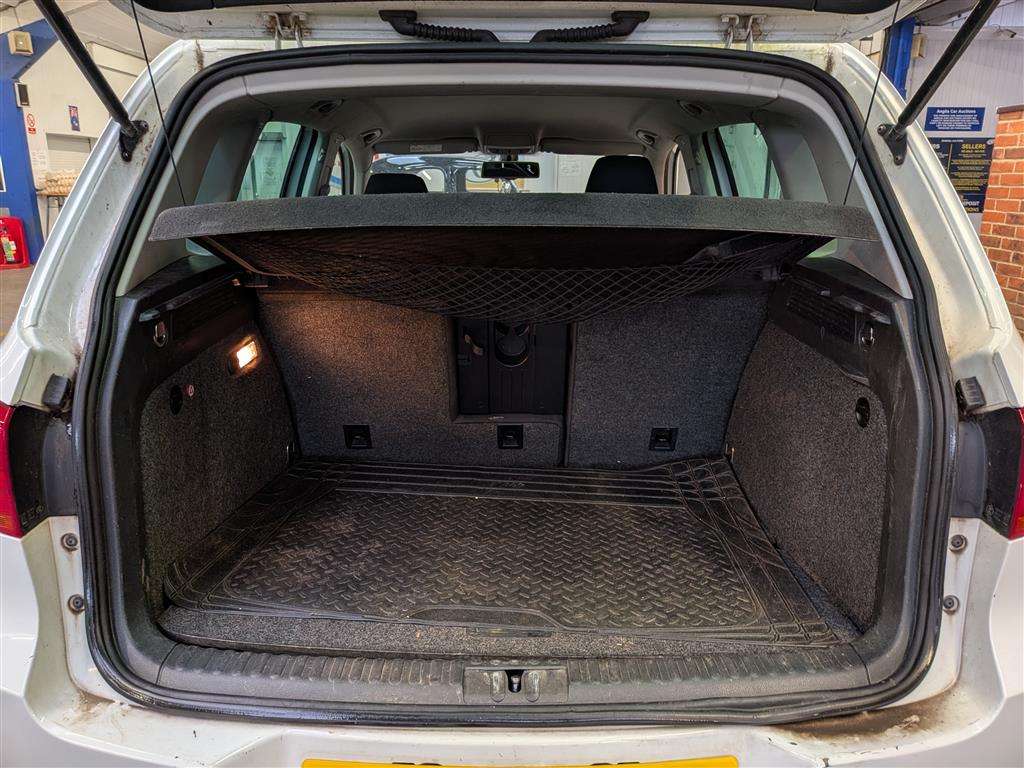 <p>2015 VOLKSWAGEN TIGUAN MATCH TDI BMT 4MOT</p>