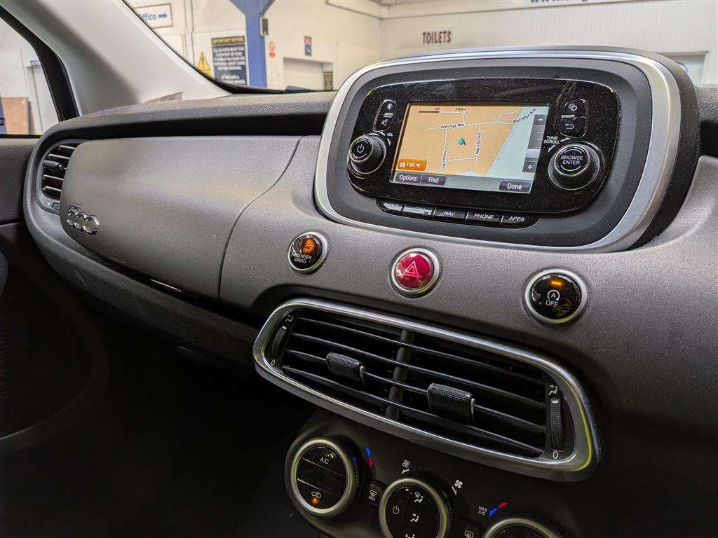 <p>2015 FIAT 500X CROSS + MULTIJET</p>