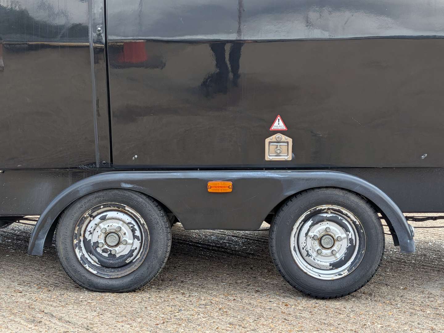 <p>2011 PRG TRACSPORTER XW COVER CAR TRAILER</p>
