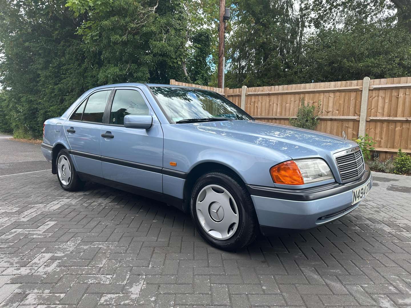 <p>1995 MERCEDES C180 CLASSIC W202 AUTO - ONE REGISTERED KEEPER FROM NEW</p>