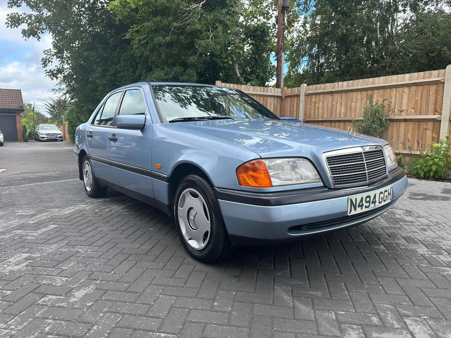 <p>1995 MERCEDES C180 CLASSIC W202 AUTO - ONE REGISTERED KEEPER FROM NEW</p>