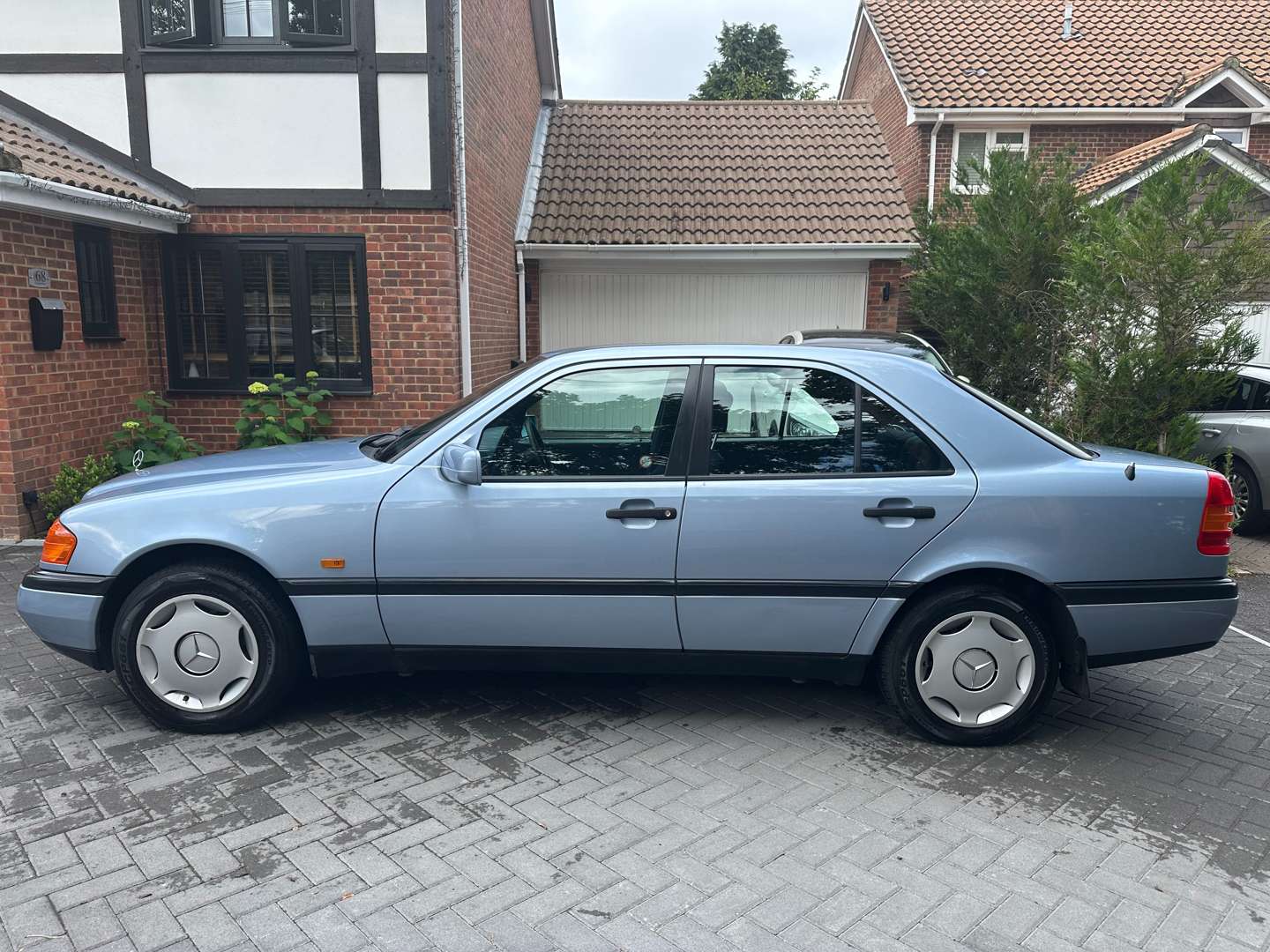<p>1995 MERCEDES C180 CLASSIC W202 AUTO - ONE REGISTERED KEEPER FROM NEW</p>