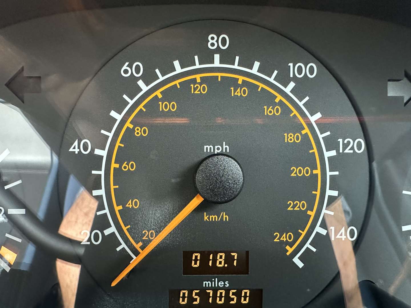 <p>1995 MERCEDES C180 CLASSIC W202 AUTO - ONE REGISTERED KEEPER FROM NEW</p>