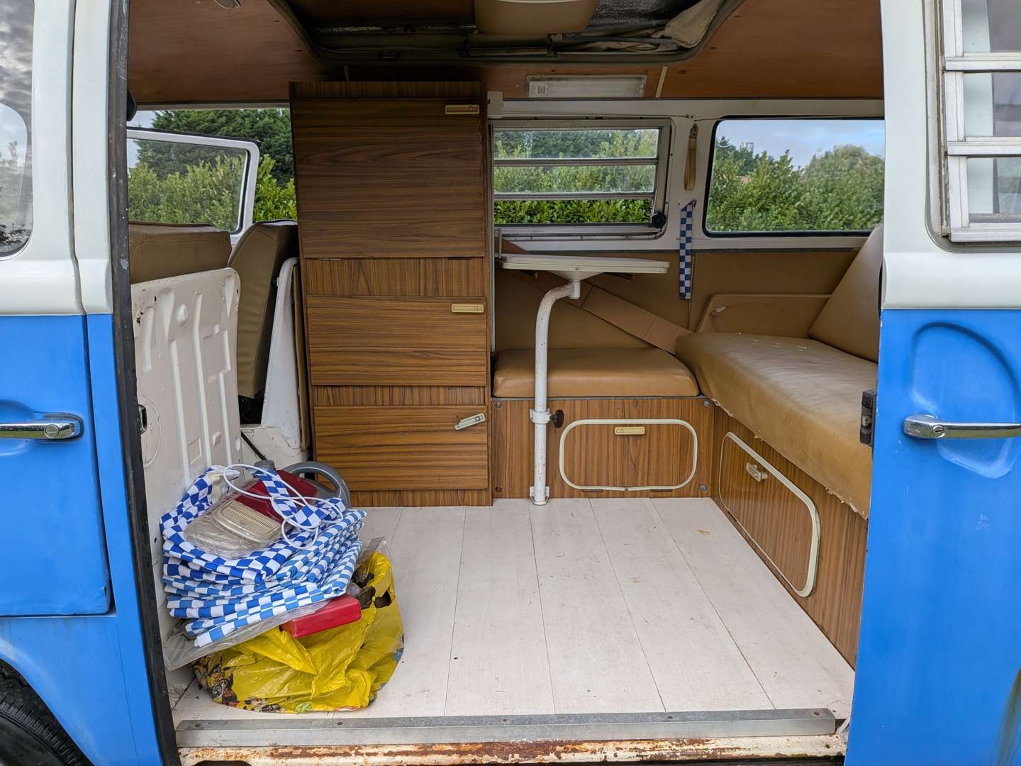 <p>1973 VW T2 CAMPER LATE BAY</p>