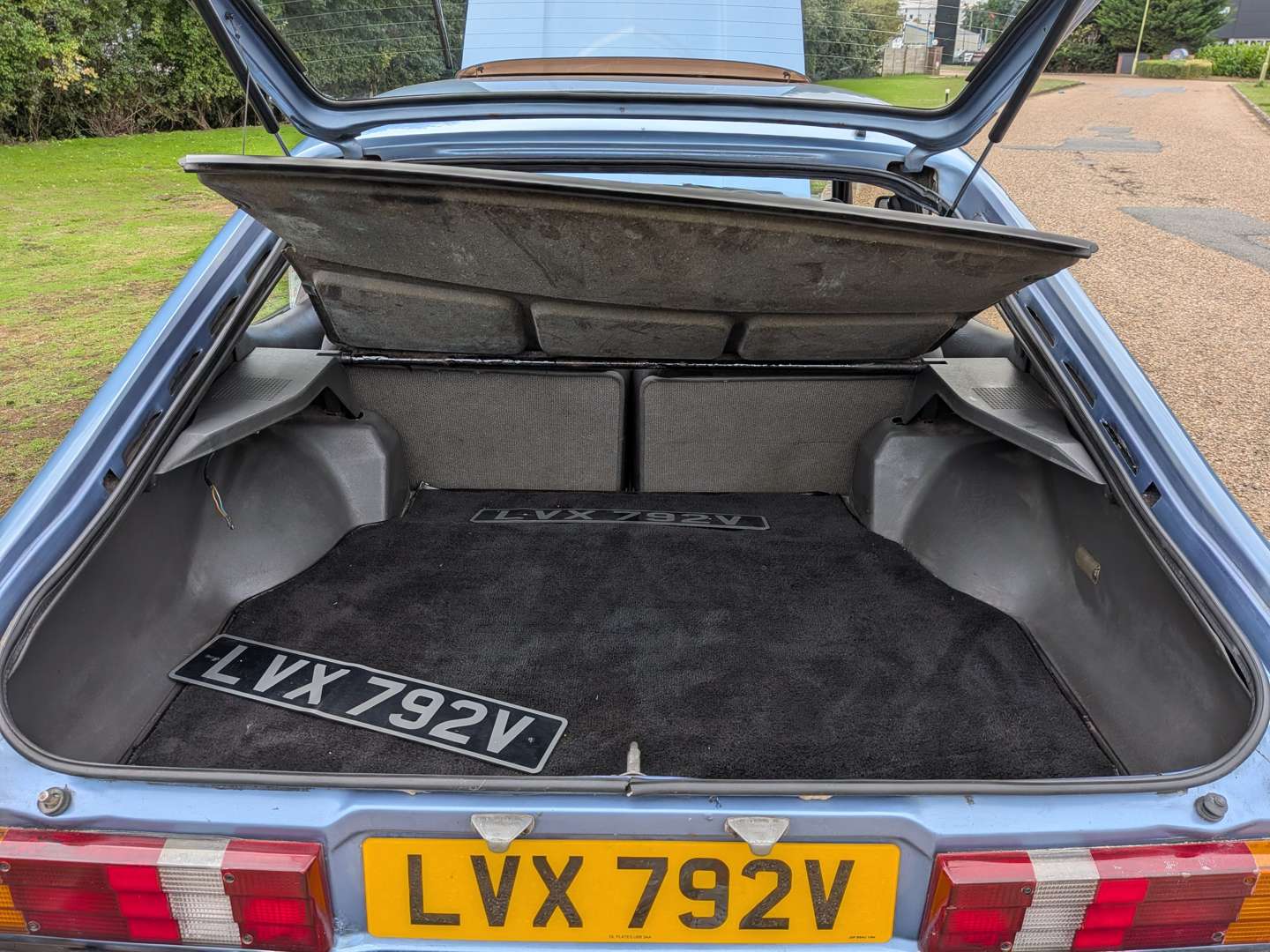 <p>1979 FORD CAPRI GHIA 3.0 MANUAL</p>