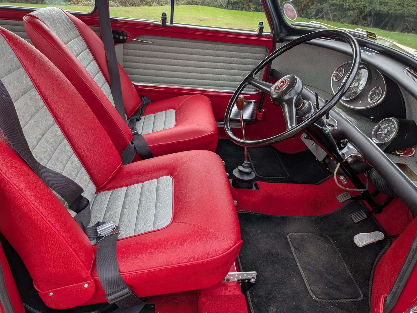 <p>1965 MORRIS MINI COOPER S MK1</p>