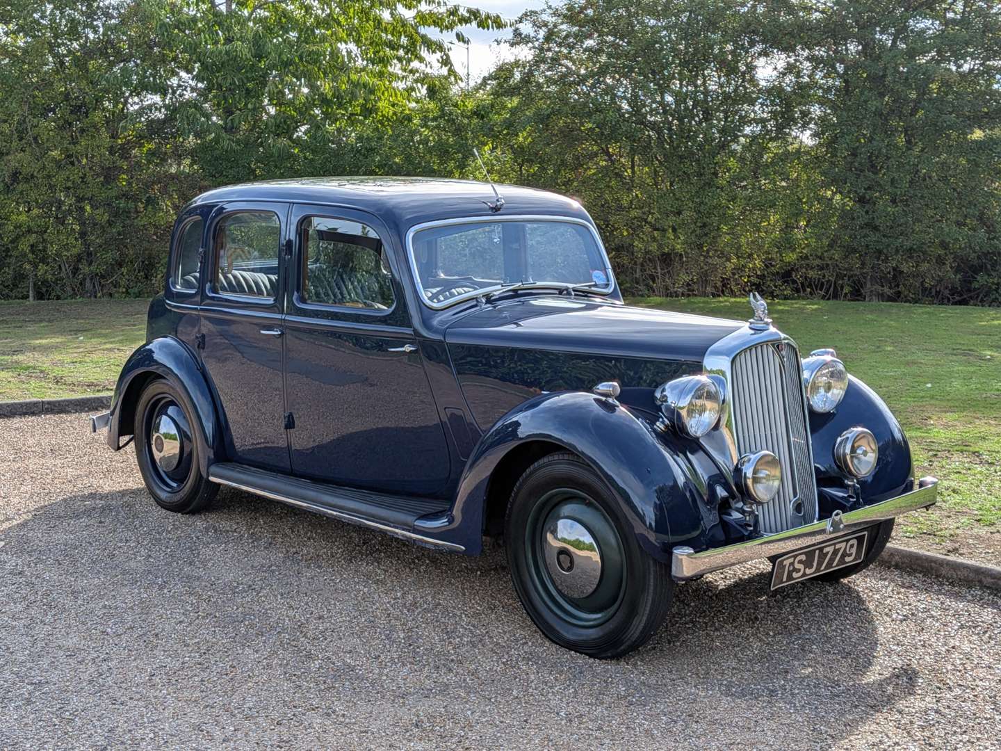 <p>1946 ROVER P2</p>