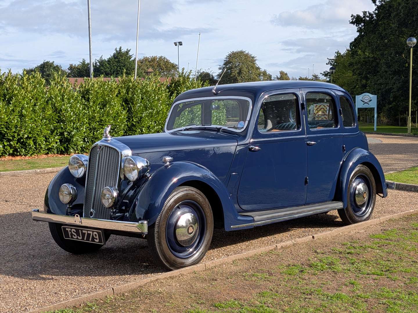 <p>1946 ROVER P2</p>