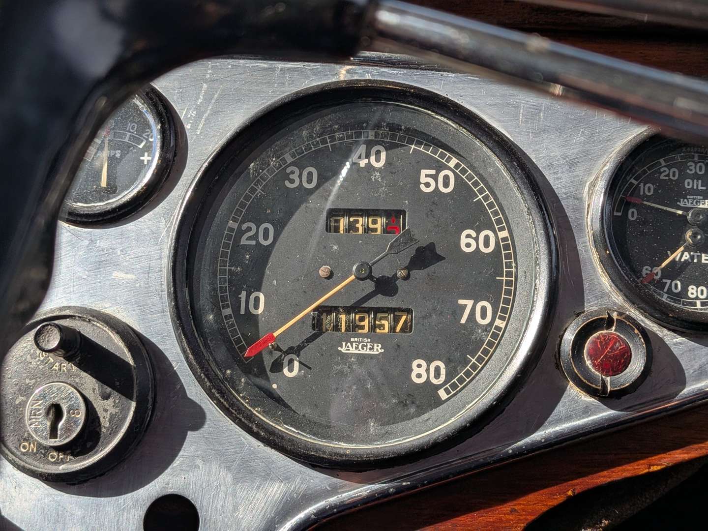 <p>1946 ROVER P2</p>