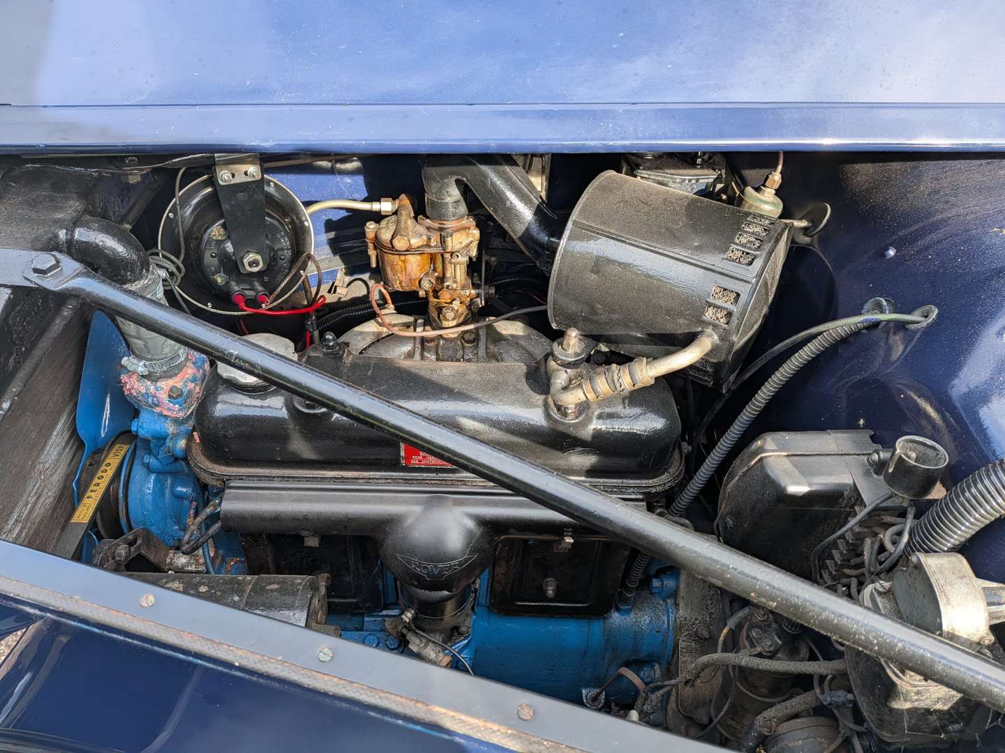 <p>1946 ROVER P2</p>