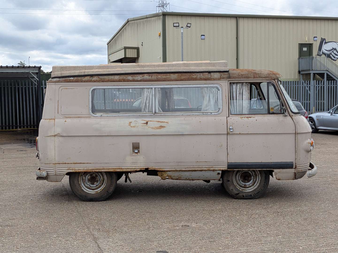 <p>1969 COMMER PB MOTOR CARAVAN</p>