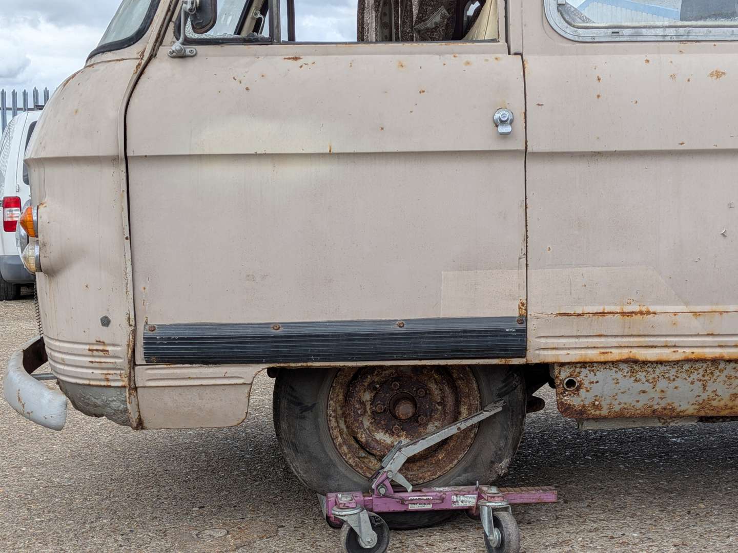 <p>1969 COMMER PB MOTOR CARAVAN</p>