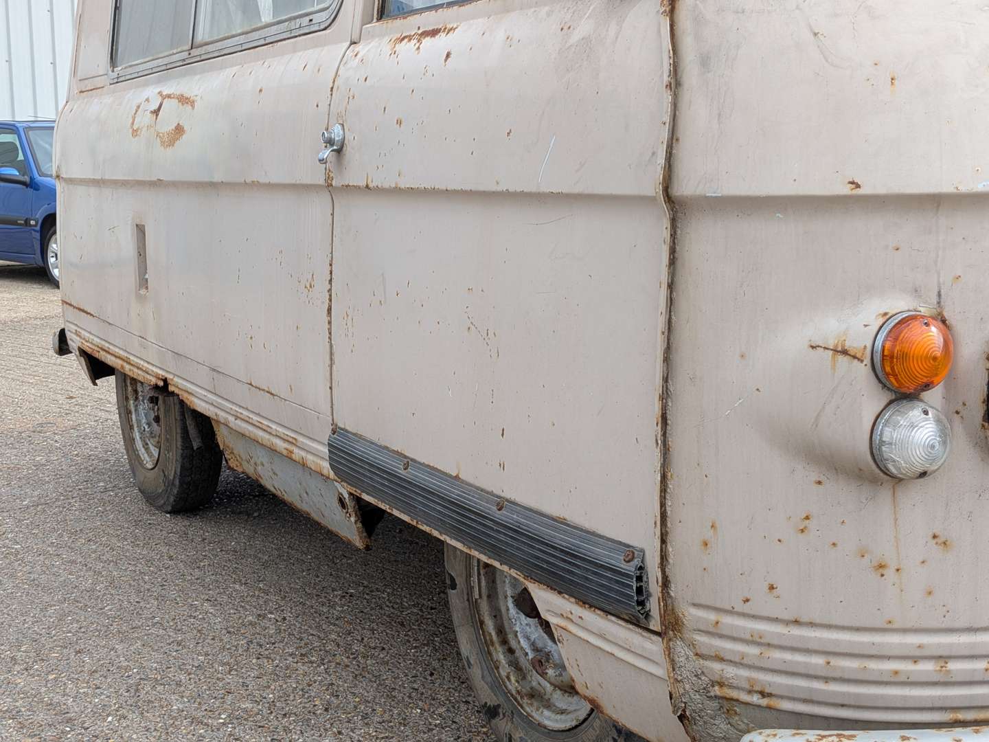 <p>1969 COMMER PB MOTOR CARAVAN</p>