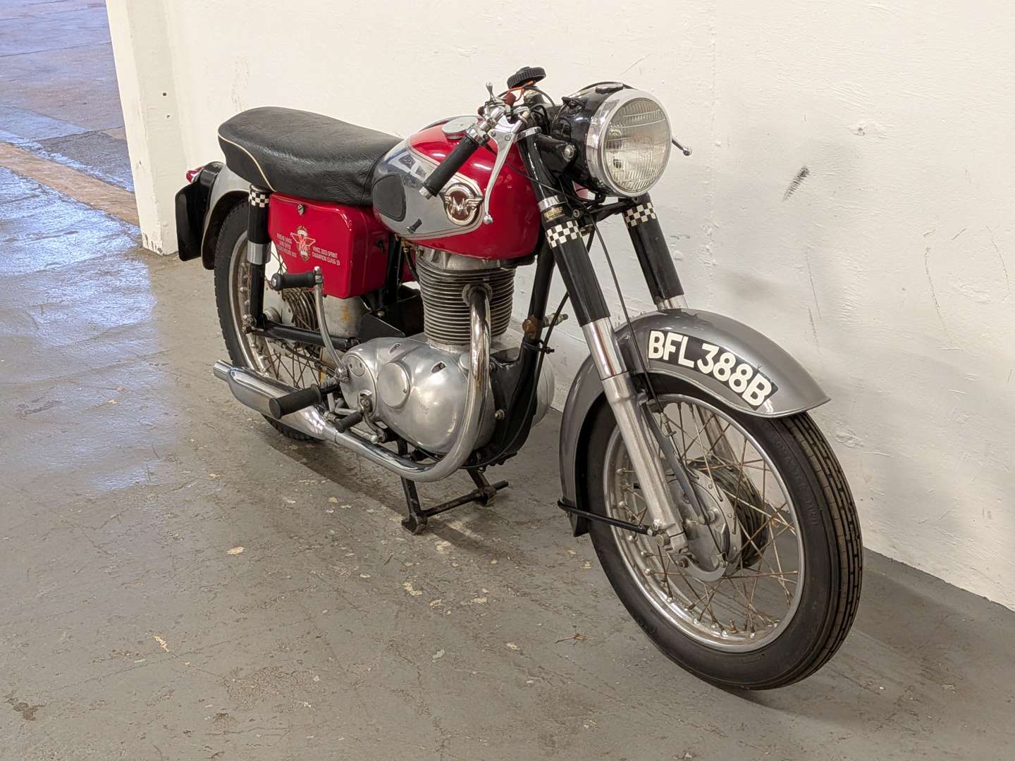<p>1964 MATCHLESS G2CSR</p>