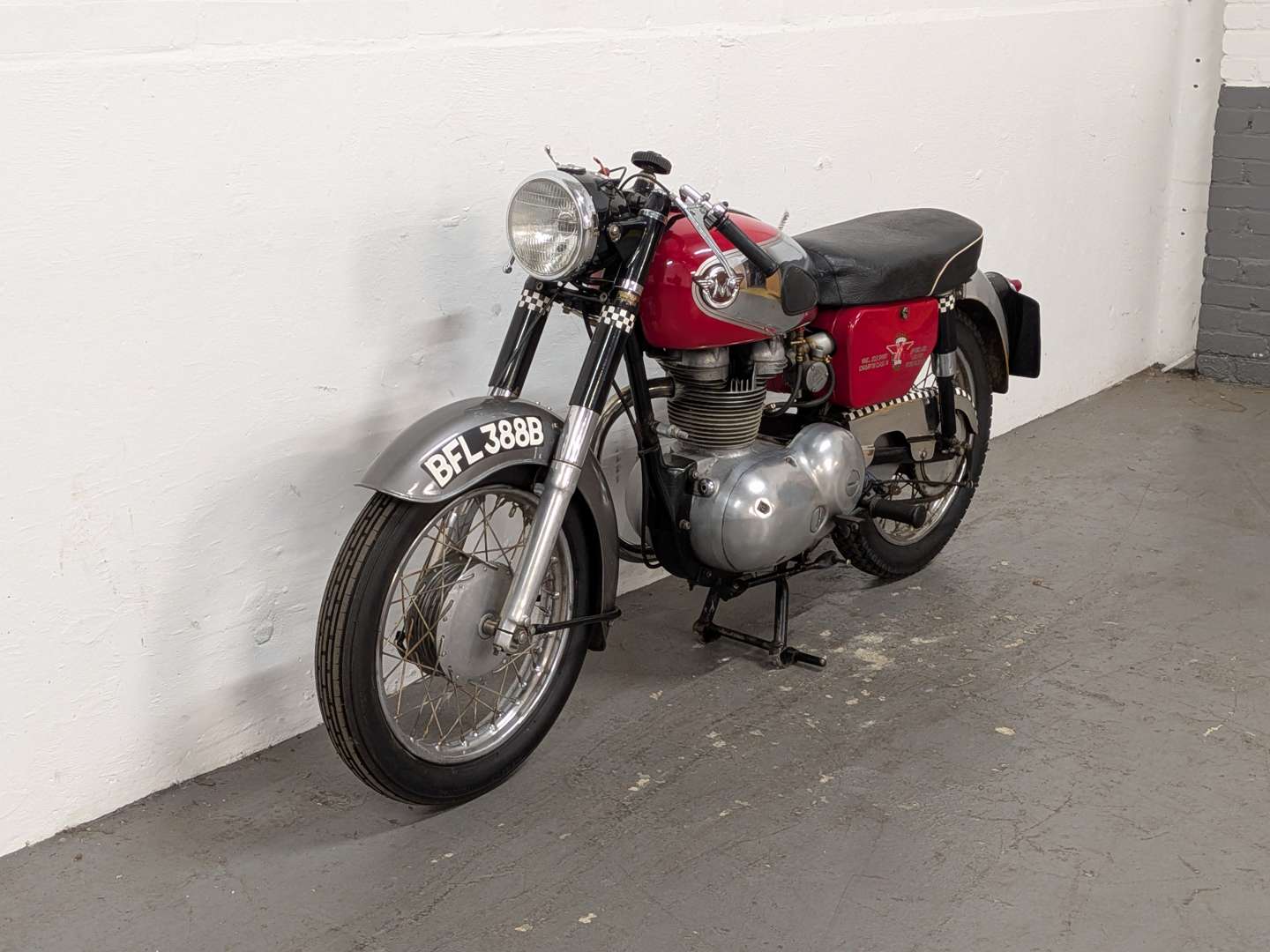<p>1964 MATCHLESS G2CSR</p>