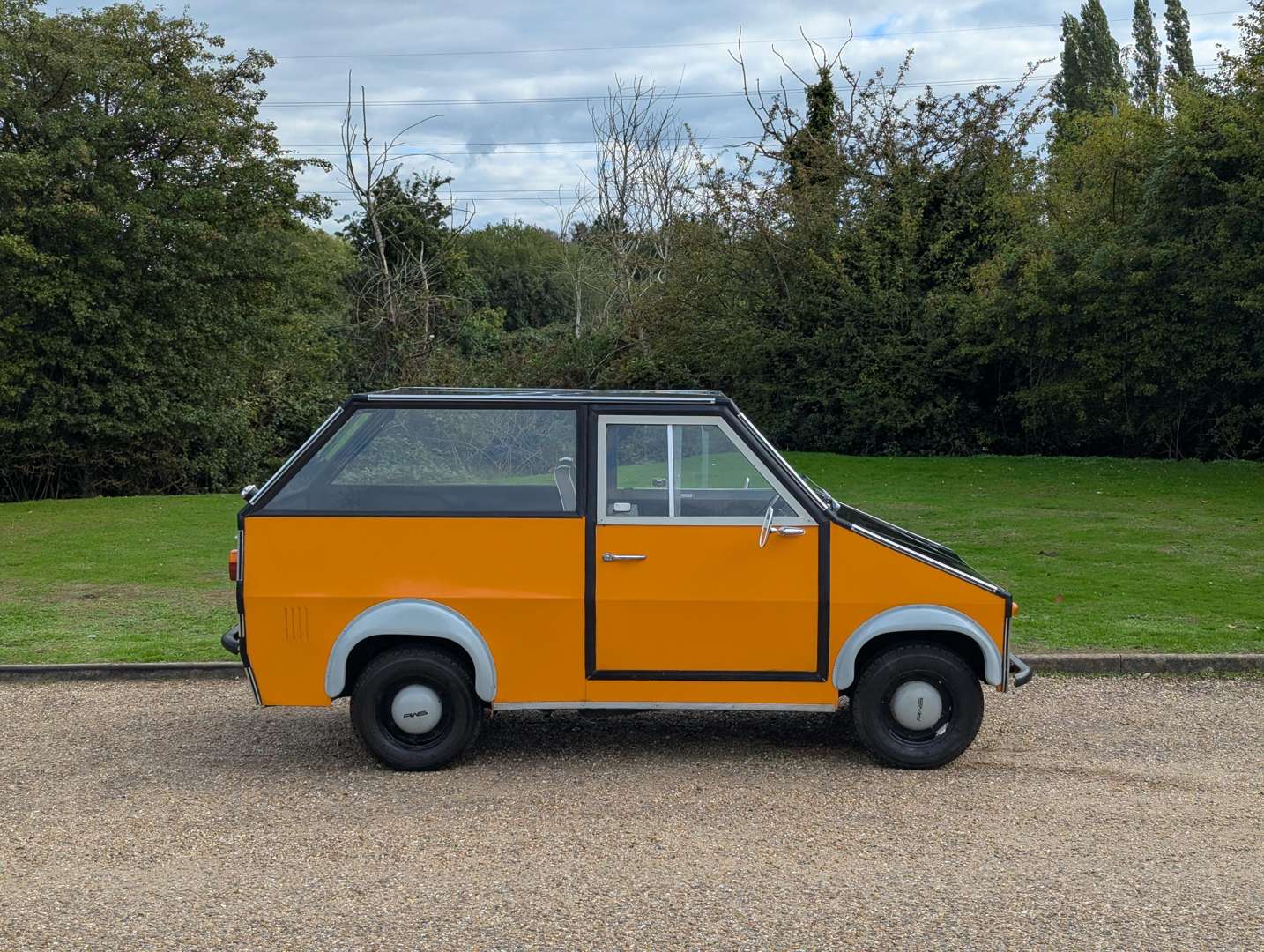 <p>1970 AWS SHOPPER GOGGOMOBIL LHD</p>